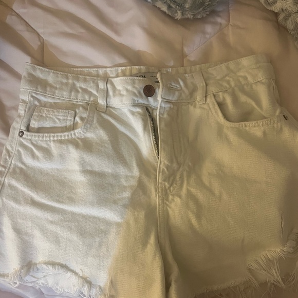 Zara white jean shorts - Picture 2 of 2